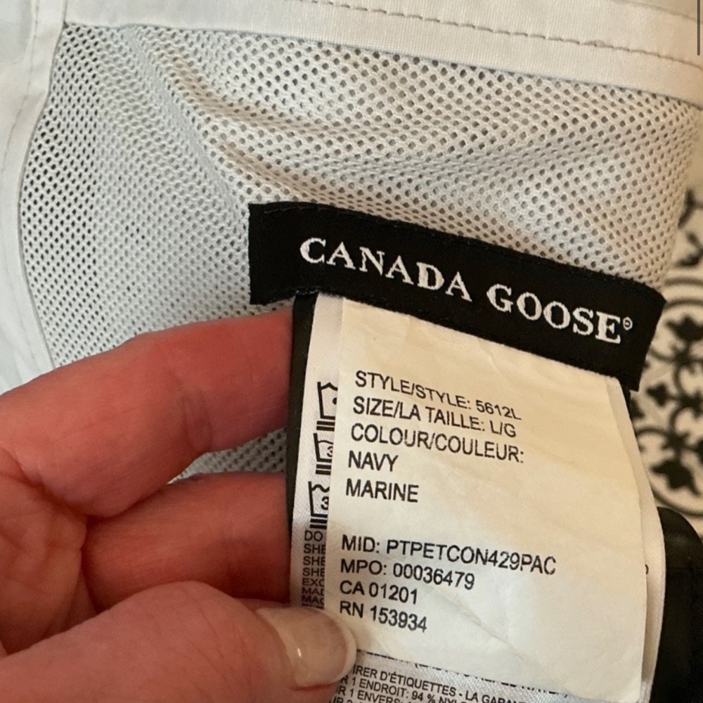 Canada Goose WOMEN Jacket Navy L - Picture 4 of 9